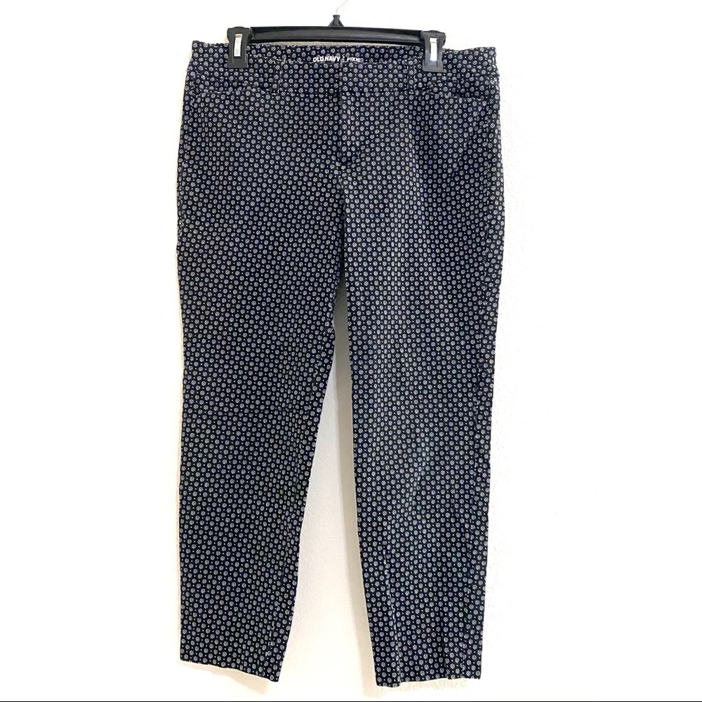 Old Navy Floral Patterned Black Skinny Pants